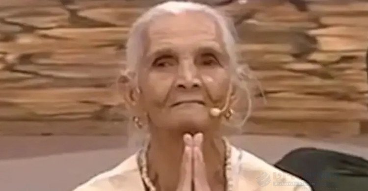 ৮৭ বছরেও  ১২৩ থেকে ৪০ কেজিতে ওজন কমিয়ে বাজিমাত করলেন শকুন্তলা দেবী!